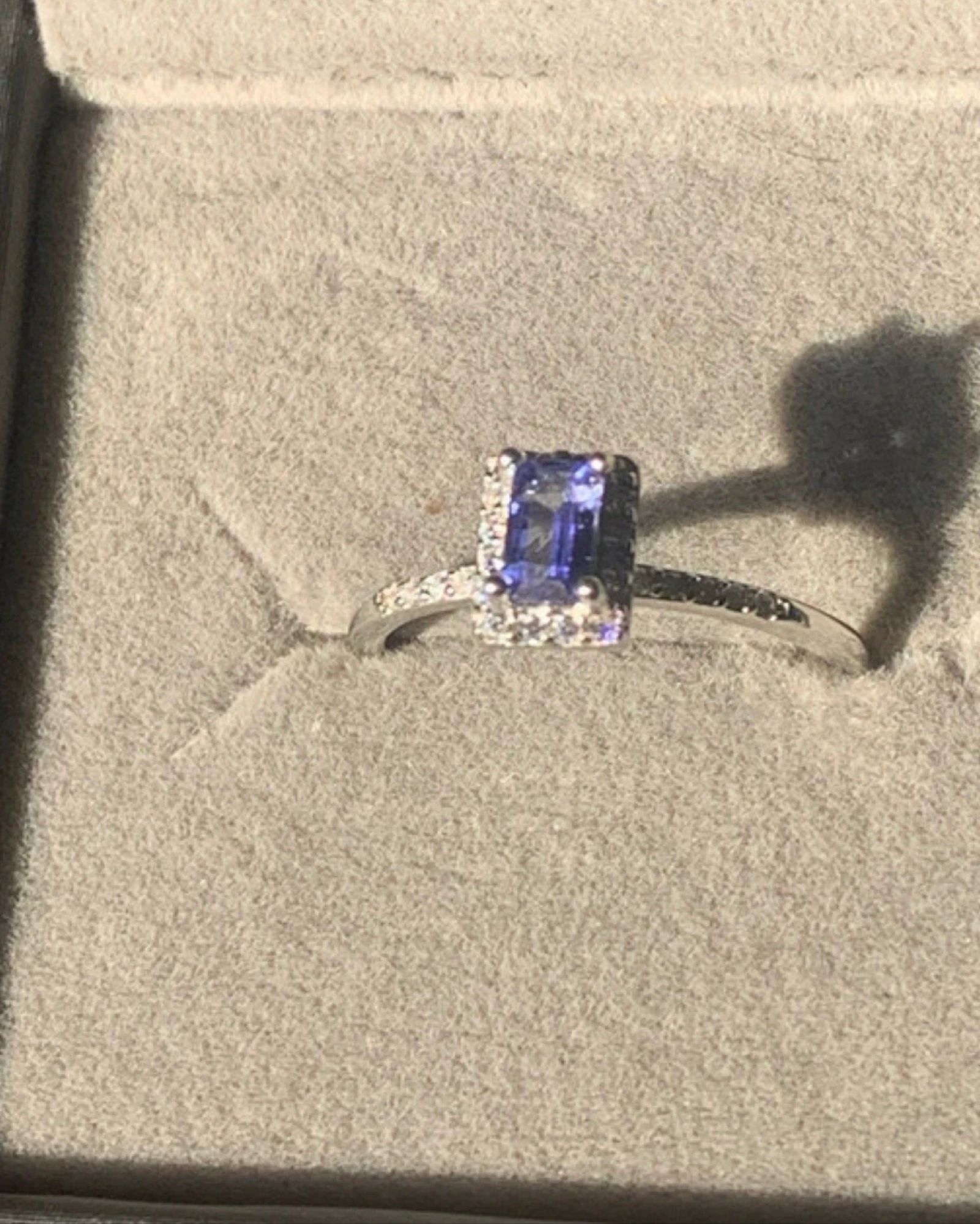 Anneau en argent avec tanzanite naturelle – photo 2